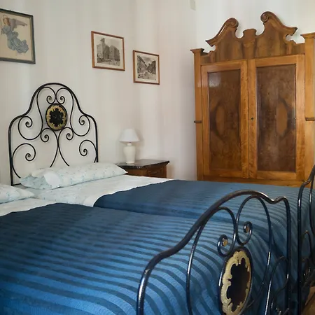 A B C In Bed & Breakfast 3*